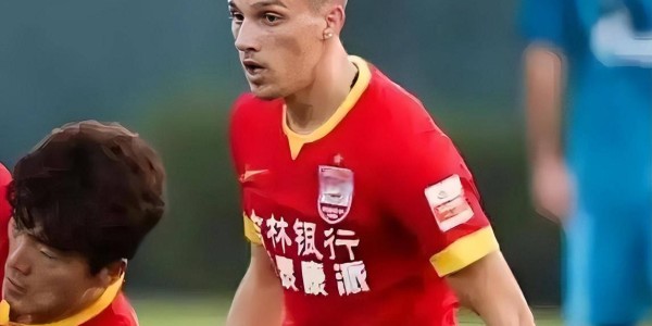 意外！奥尔西奇在欧冠狂轰拜仁，韩鹏亲赴欧洲争取MVP前腰转会鲁能