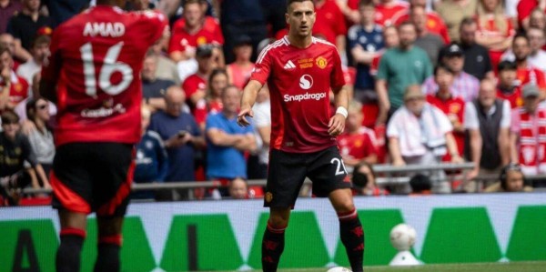 曼联两丢球暴露相同问题，一人防守遭痛批！阿莫林引援最多位置仍最弱