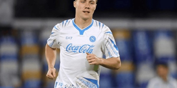 0-0，意甲第1遭德甲第8逼平，连续2轮欧冠不胜，麦克托米奈失良机