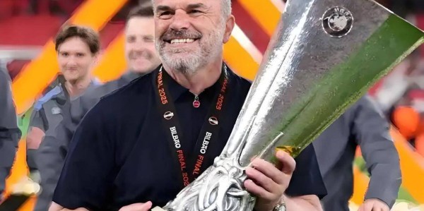 欧联-贝蒂斯0-2森林:贝蒂斯将轮换,澳波要复制热刺奇迹|前瞻